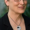 Anyamedve nyaklánc Meryl Streep nyakában