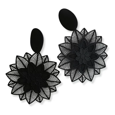 Fekete virágos fülbevaló