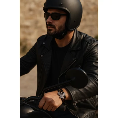 Sas medálos motoros férfi bőr karkötő