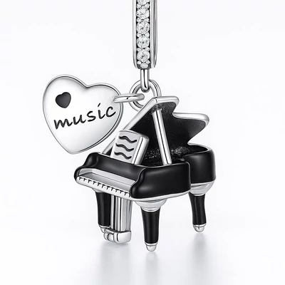 Zongorás Pandora stílusú medál