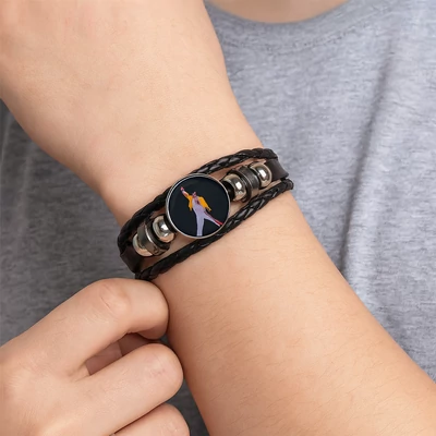 Bőr Freddie Mercury karkötő