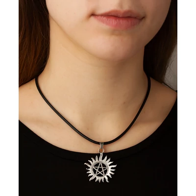 Odaát pentagram nyaklánc