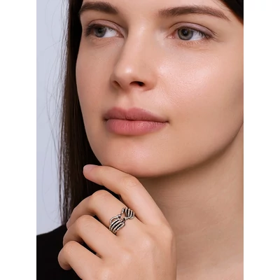 Szívet formázó csontváz kéz gyűrű