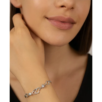 Exkluzív ezüstözött szíves karkötő