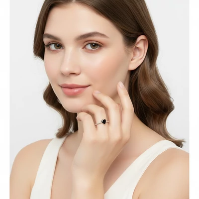 Fekete köves szíves gyűrű