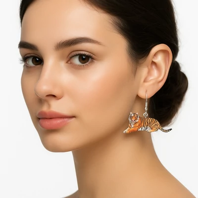 Akril tigris fülbevaló