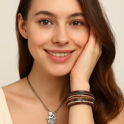 Többsoros női bőr karkötő