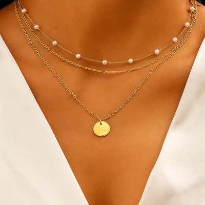 Háromsoros gömbös karika medálos nyaklánc