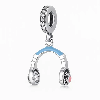 Fejhallgatós Pandora stílusú medál