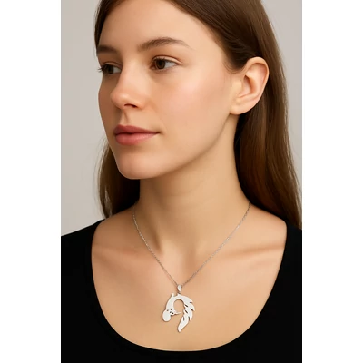 Acél lovas nő nyaklánc