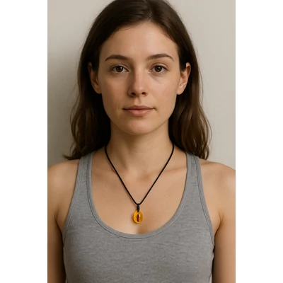 Skorpió a kőben nyaklánc