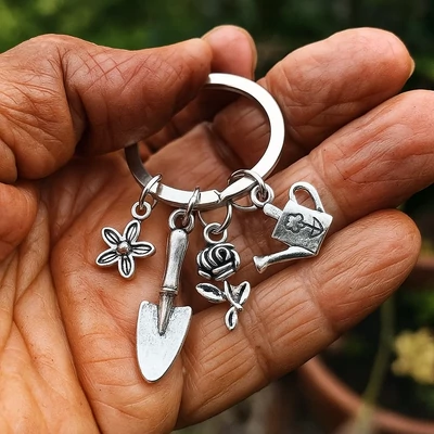 Kertész kulcstartó