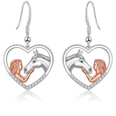 Lány és ló a szívben fülbevaló