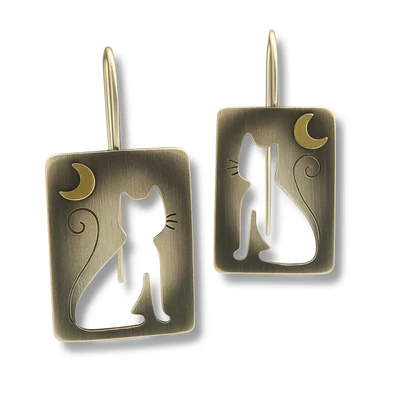 Kivágott cicás fülbevaló