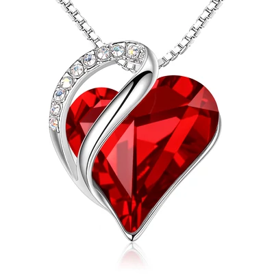 Piros szíves kristály nyaklánc