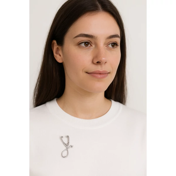 Sztetoszkóp kitűző pólón