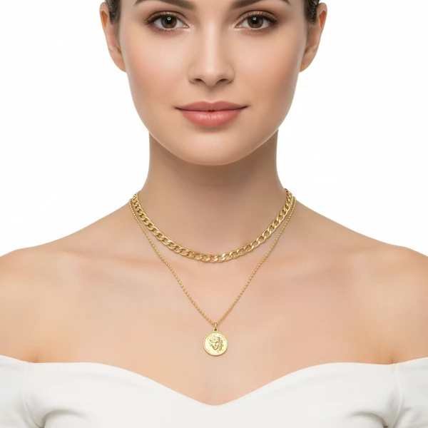 Kétsoros érmés nyaklánc modellen