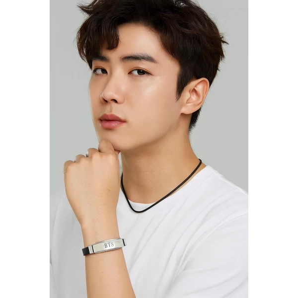 Acél BTS Army karkötő modellen