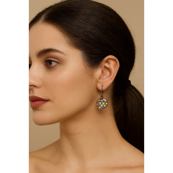 Autizmus fülbevaló fülben